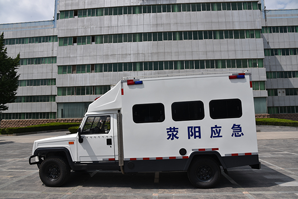 森源鴻馬應(yīng)急救援前突通信保障車(chē)||災(zāi)后第一時(shí)間到達(dá)建立通信保障(圖4) 森源鴻馬應(yīng)急救援前突通信保障車(chē)||災(zāi)后第一時(shí)間到達(dá)建立通信保障(圖4)