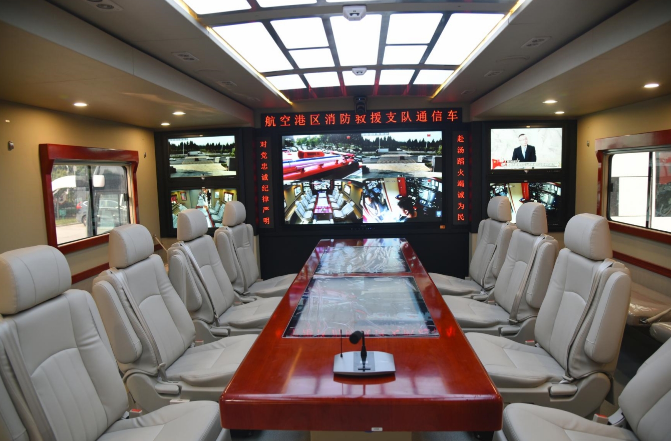 森源鴻馬應(yīng)急通信指揮車||搭建應(yīng)急指揮系統(tǒng) 保障緊急調(diào)度需求(圖3) 森源鴻馬應(yīng)急通信指揮車||搭建應(yīng)急指揮系統(tǒng) 保障緊急調(diào)度需求(圖3)
