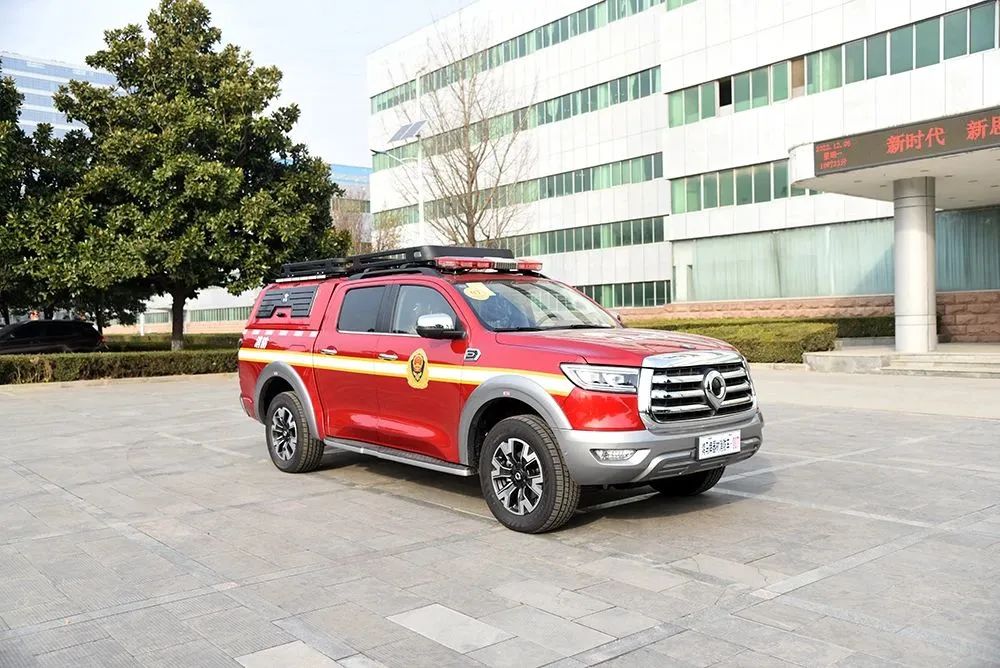 森源鴻馬應(yīng)急通信指揮車||搭建應(yīng)急指揮系統(tǒng) 保障緊急調(diào)度需求(圖5) 森源鴻馬應(yīng)急通信指揮車||搭建應(yīng)急指揮系統(tǒng) 保障緊急調(diào)度需求(圖5)