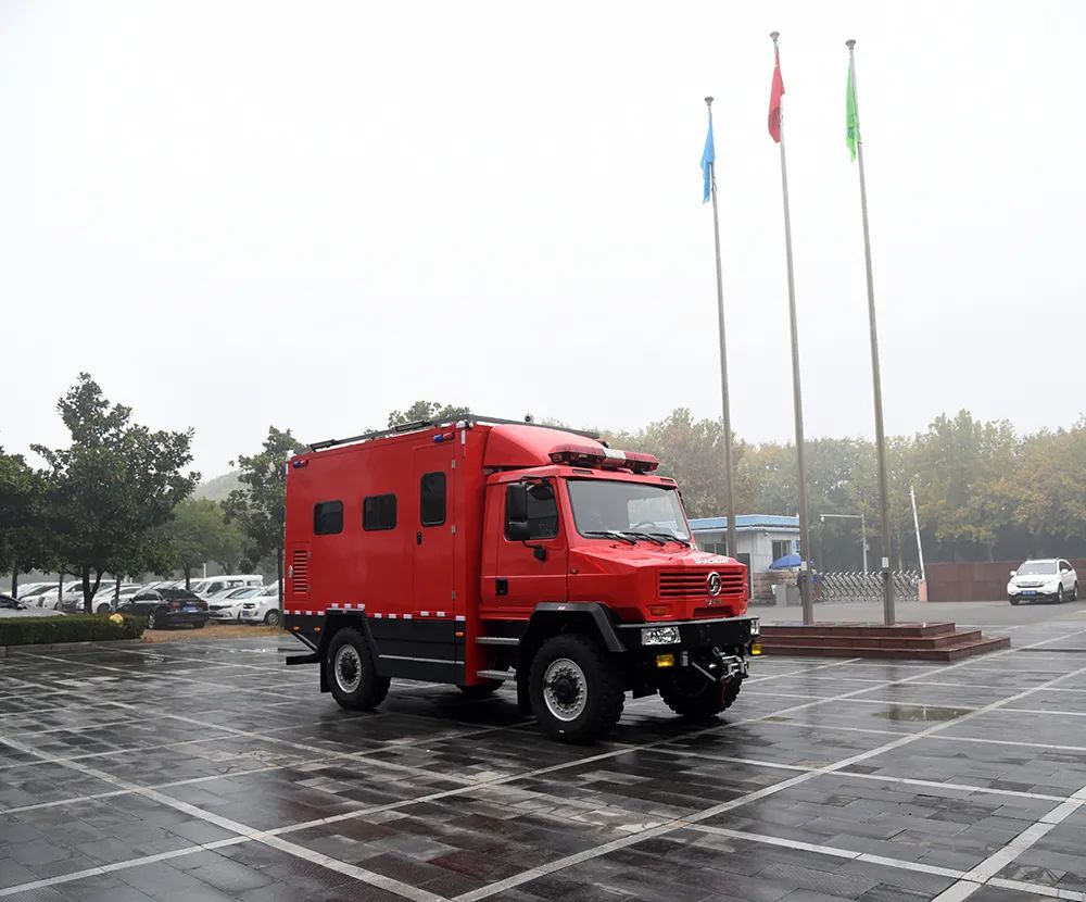 森源鴻馬全地形通信指揮車(圖4) 森源鴻馬全地形通信指揮車(圖4)