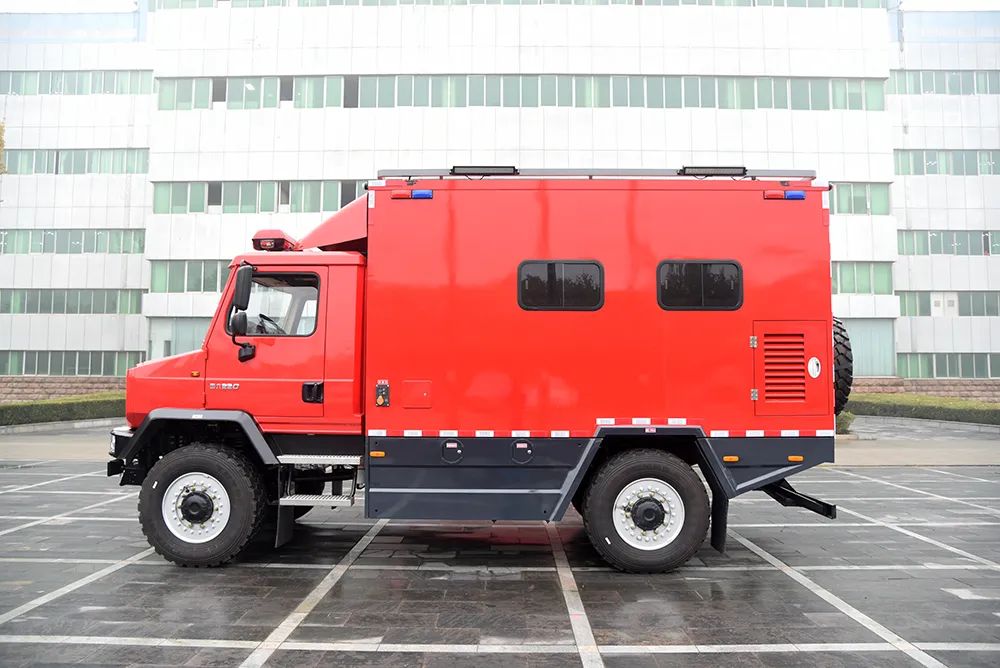 森源鴻馬全地形通信指揮車(圖5) 森源鴻馬全地形通信指揮車(圖5)