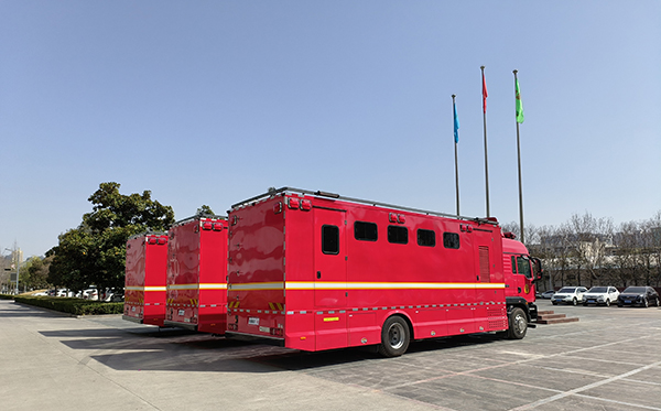 森源鴻馬多功能淋浴車發(fā)往甘肅(圖5) 森源鴻馬多功能淋浴車發(fā)往甘肅(圖5)